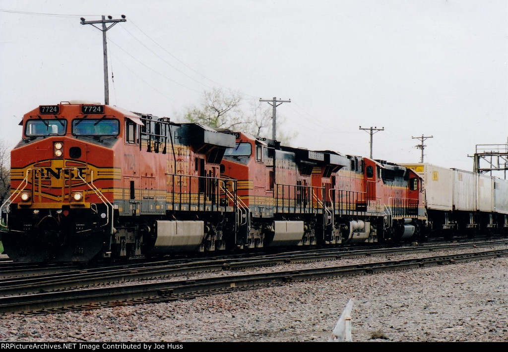 BNSF 7724 West